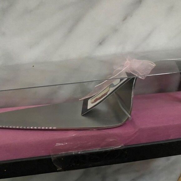 Wild Eye Design Stainless Steel High Heel Cake Server New - Picture 8 of 9